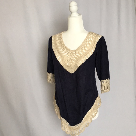 GeeGee Tops - NAVY/CREAM CROCHET BOHO TOP